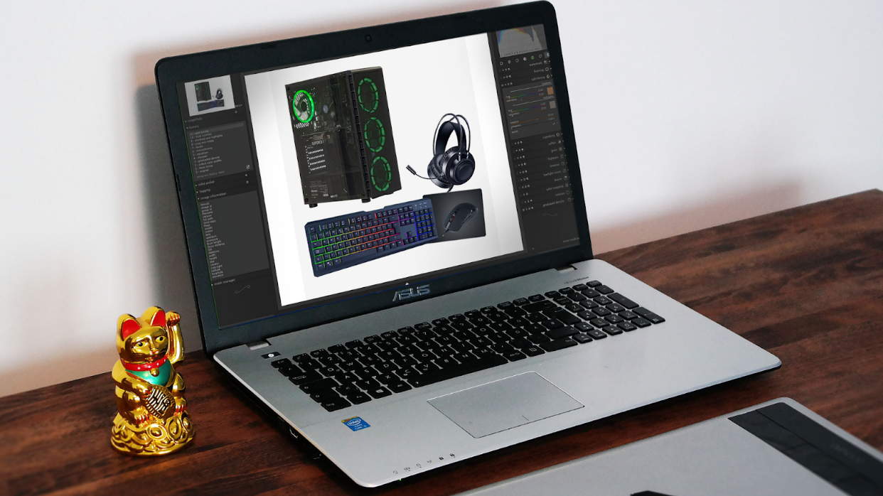 Free Darktable image editing software running on a laptop.